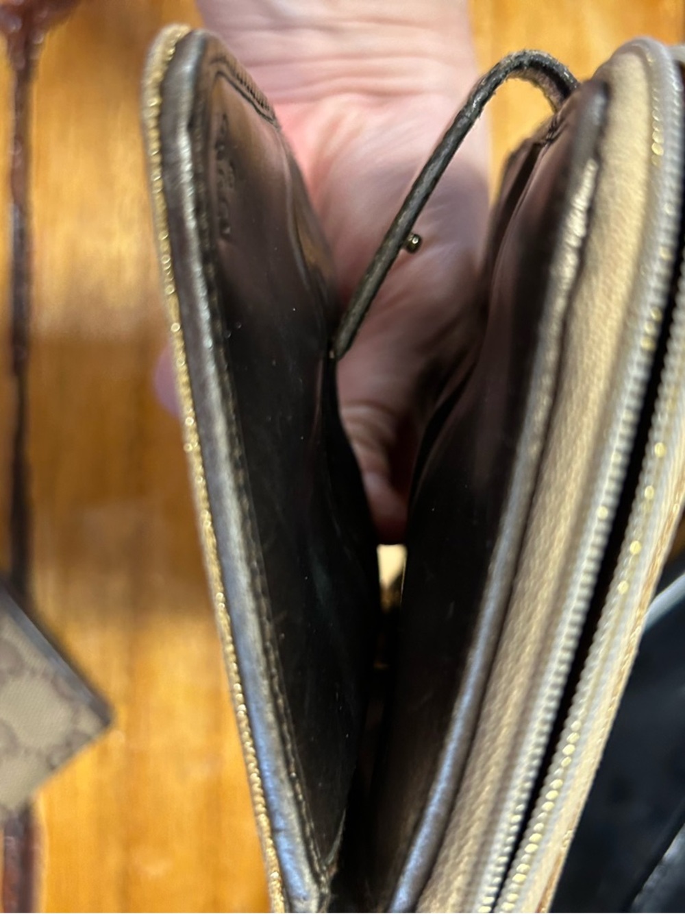 Very loved Gucci Brown Monogram Bifold Wallet with Beige Zip Pouch bundle - Picture 7 of 16